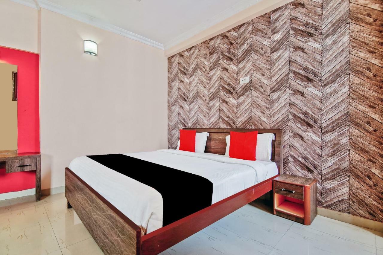 Capital O 41962 Hotel Mandakini Continental Lucknow Dış mekan fotoğraf